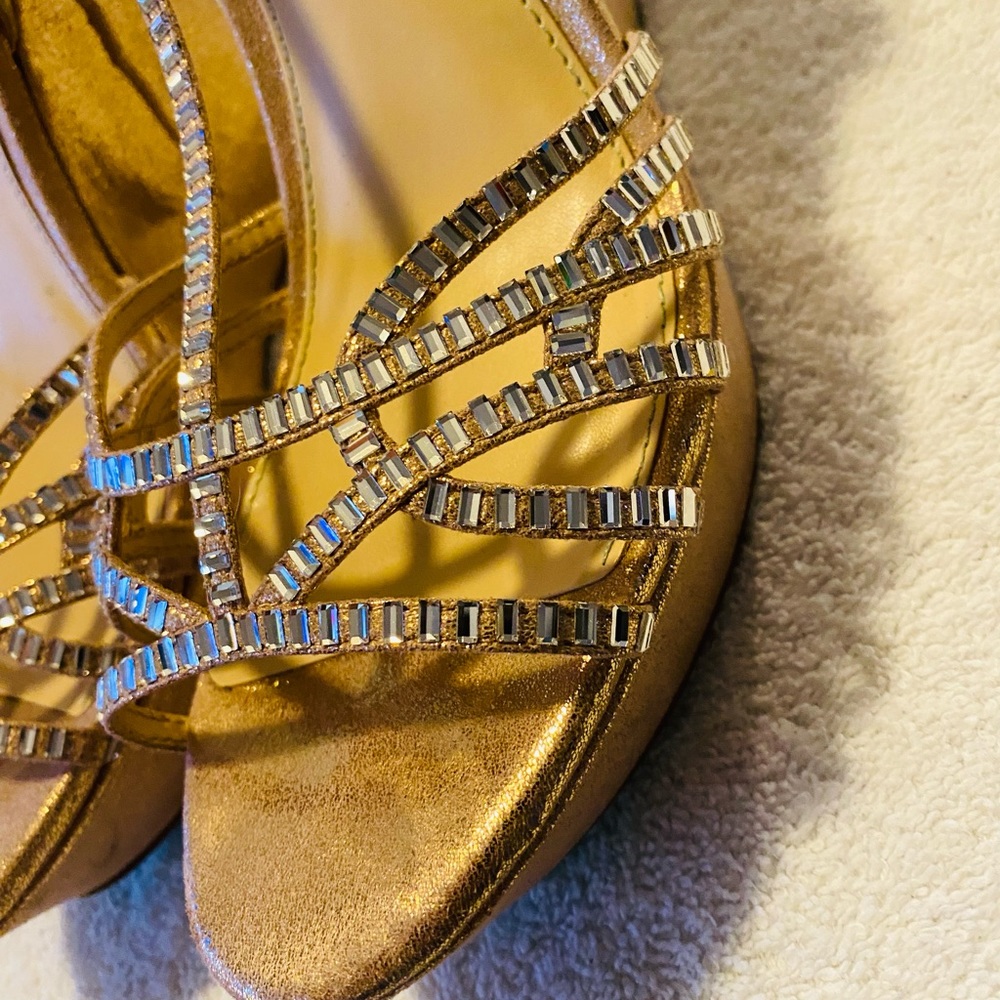 Brand New Sparkly Wedges By BETSEY JOHNSON - Size 9.5 - Heel Height 5 - box 21 - Picture 4 of 5